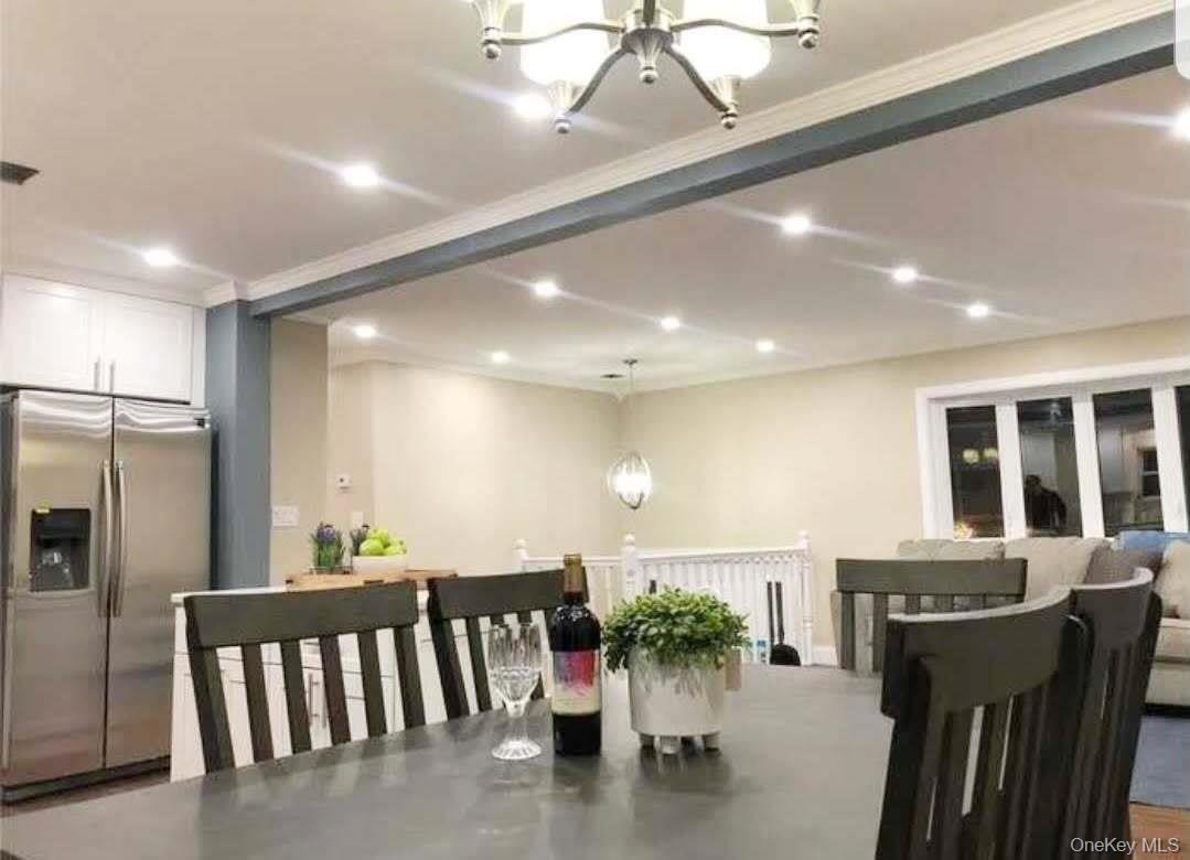 Residential Lease in Oyster Bay 4