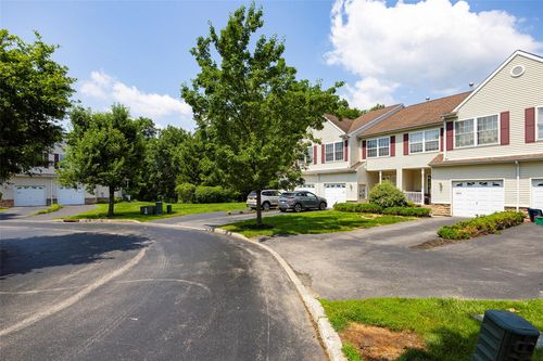 6204 High Ridge Ct, Wappingers Falls, NY, 12590-7528 | Card Image