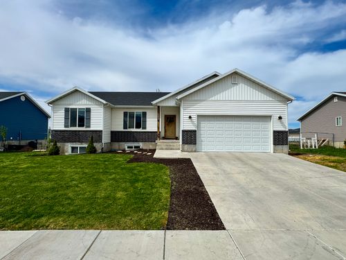 1104 S 150 W, Tremonton, UT, 84337-6805 | Card Image