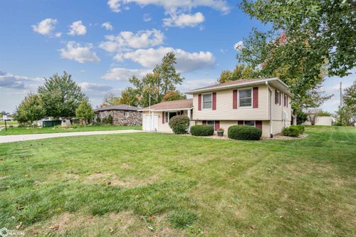 114 Thunderbird Dr, Marshalltown, IA, 50158-5262 | Card Image