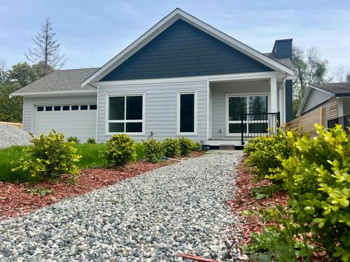 5416 Mills Rd, Sechelt, BC, V7Z0M3 | Card Image