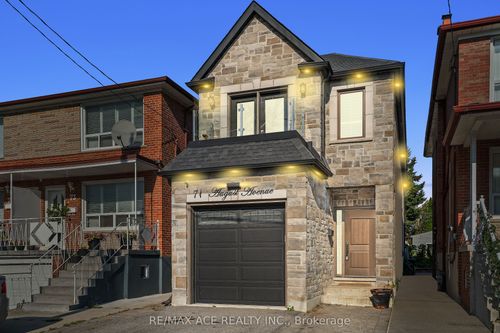 71 August Ave, Scarborough, ON, M1L3N1 | Card Image