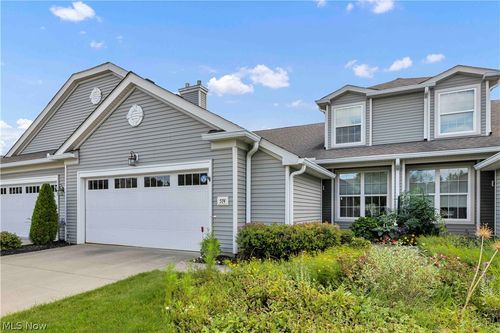 574 Hyannis Port Circle, Avon Lake, OH, 44012 | Card Image