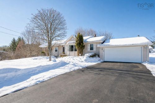 24 Rand St, Hantsport, NS, B0P1P0 | Card Image