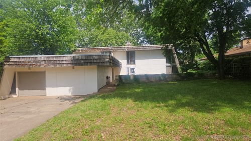 109 N 10th St, Ponca City, OK, 74601-4732 | Card Image