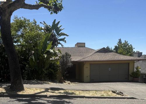 635 Longridge Rd, Oakland, CA, 94610-2328 | Card Image
