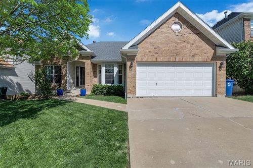 104 Brookfield Blvd, Wentzville, MO, 63385-5618 | Card Image