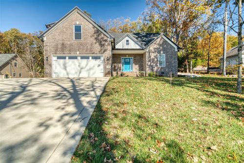 107 Acorn Dr, Russellville, KY, 42276-8869 | Card Image