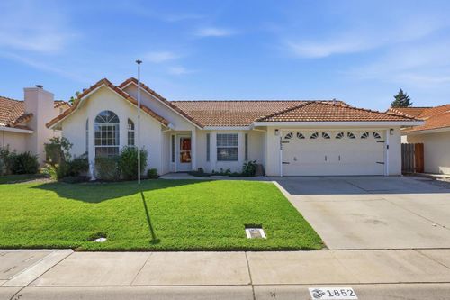 1852 Harbor Town Dr, Yuba City, CA, 95993 | Card Image