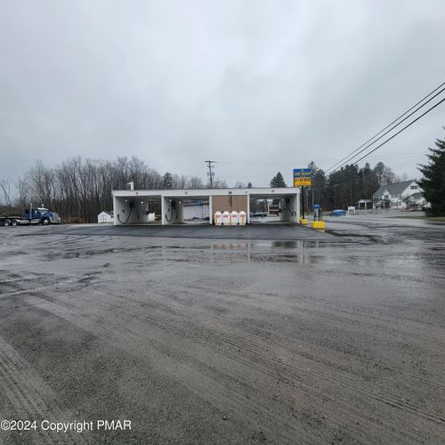 814 State Route 690, Spring Brook Township, PA, 18444-6464 | Card Image