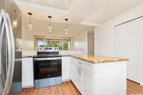 apt-204-975 Ala Lilikoi St, Honolulu, HI, 96818-2412 | Card Image