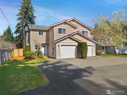 7011 7017 Lazy Court Sw, Tumwater, WA, 98512 | Card Image