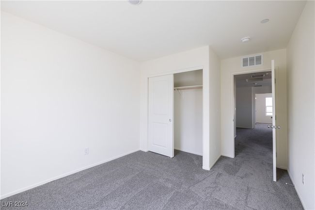 340 Summer Sparrow Ave, Townhouse with 3 bedrooms, 3 bathrooms and null parking in Henderson NV | Image 12
