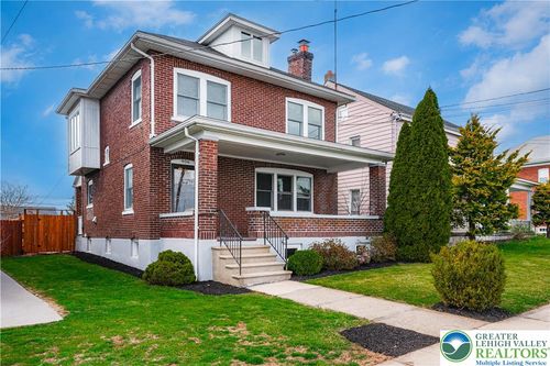 956 Club Ave, ALLENTOWN, PA, 18109-1659 | Card Image