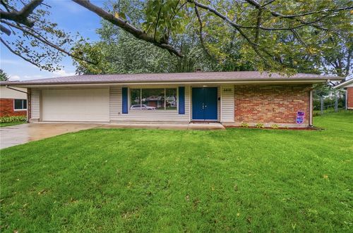 4408 Fernbrook St, Kettering, OH, 45440-1517 | Card Image