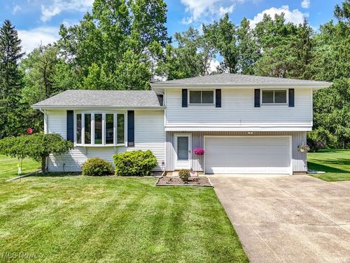 164 N Oakmont Drive, Northfield, OH, 44067 | Card Image