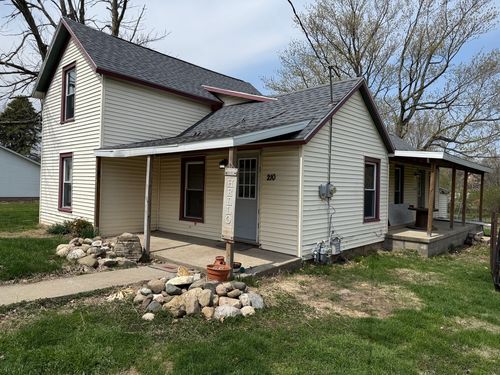 210 E 5th St, De Land, IL, 61839-7170 | Card Image
