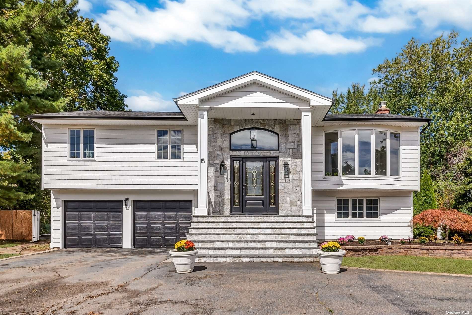 Bethal Ln, Commack, NY 11725