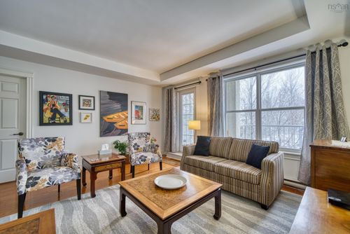 304-476 Main St, Mahone Bay, NS, B0J2E0 | Card Image