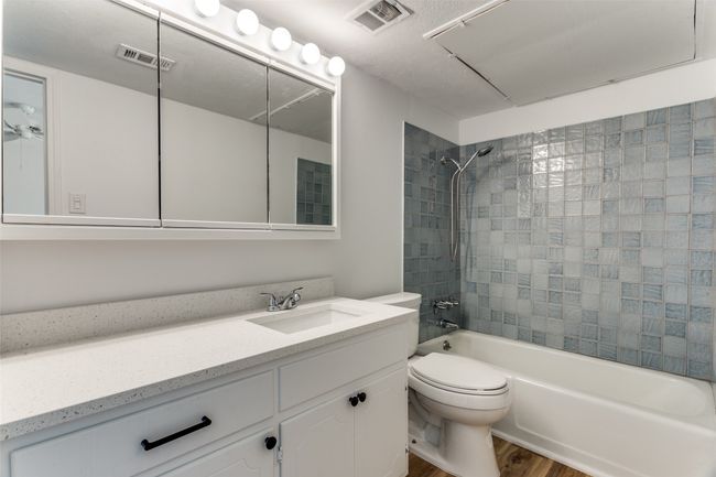 4014 Ridglea Country Club Dr, Condo with 2 bedrooms, 2 bathrooms and null parking in Fort Worth TX | Image 17