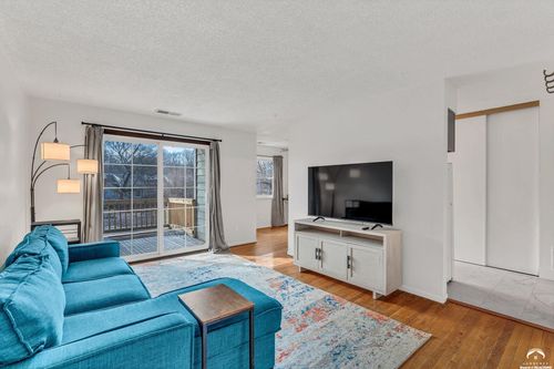 77-255 N Michigan St, Lawrence, KS, 66044-1074 | Card Image