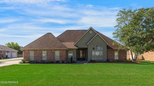2402 Terre Ruelle, New Iberia, LA, 70563-3092 | Card Image
