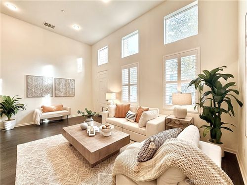 103-5547 The Strand, Manhattan Beach, CA, 90266-6524 | Card Image