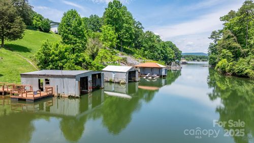 6256 Monford Dr, Conover, NC, 28613-8703 | Card Image