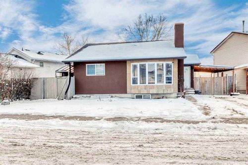 19 Castlepark Way Ne, Calgary, AB, T3J1R7 | Card Image