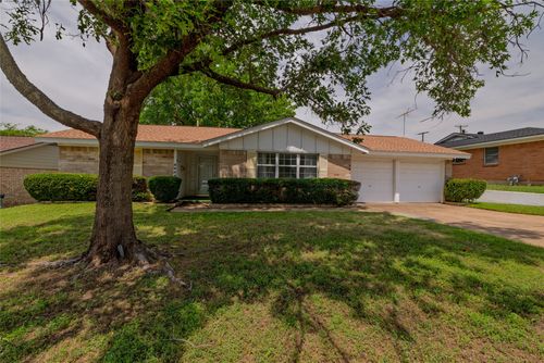 6604 Trailwood Dr, Forest Hill, TX, 76140-1417 | Card Image