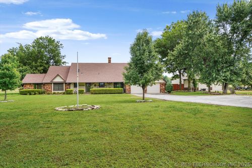 4152 W Oak St, Skiatook, OK, 74070-3901 | Card Image