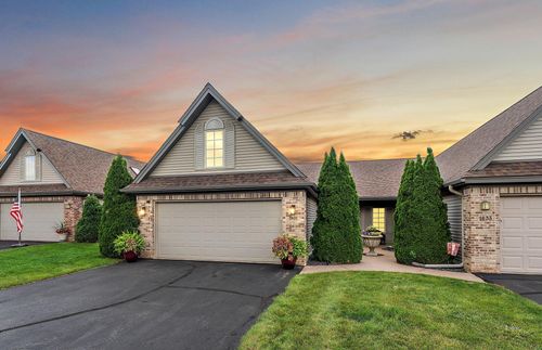 1901 Stone Crk, Hudson, WI, 54016-9339 | Card Image