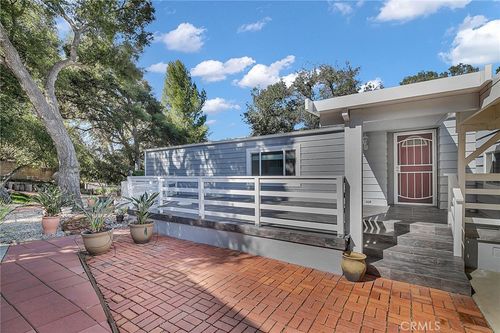 69 Little John Ln, Westlake Village, CA, 91361-4830 | Card Image
