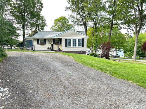 5 Oakwood Rd, Rutland, MA, 01543-1727 | Card Image