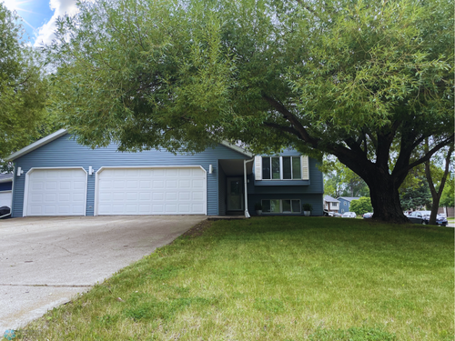 3101 Chelsea Ave S, Moorhead, MN, 56560-5318 | Card Image