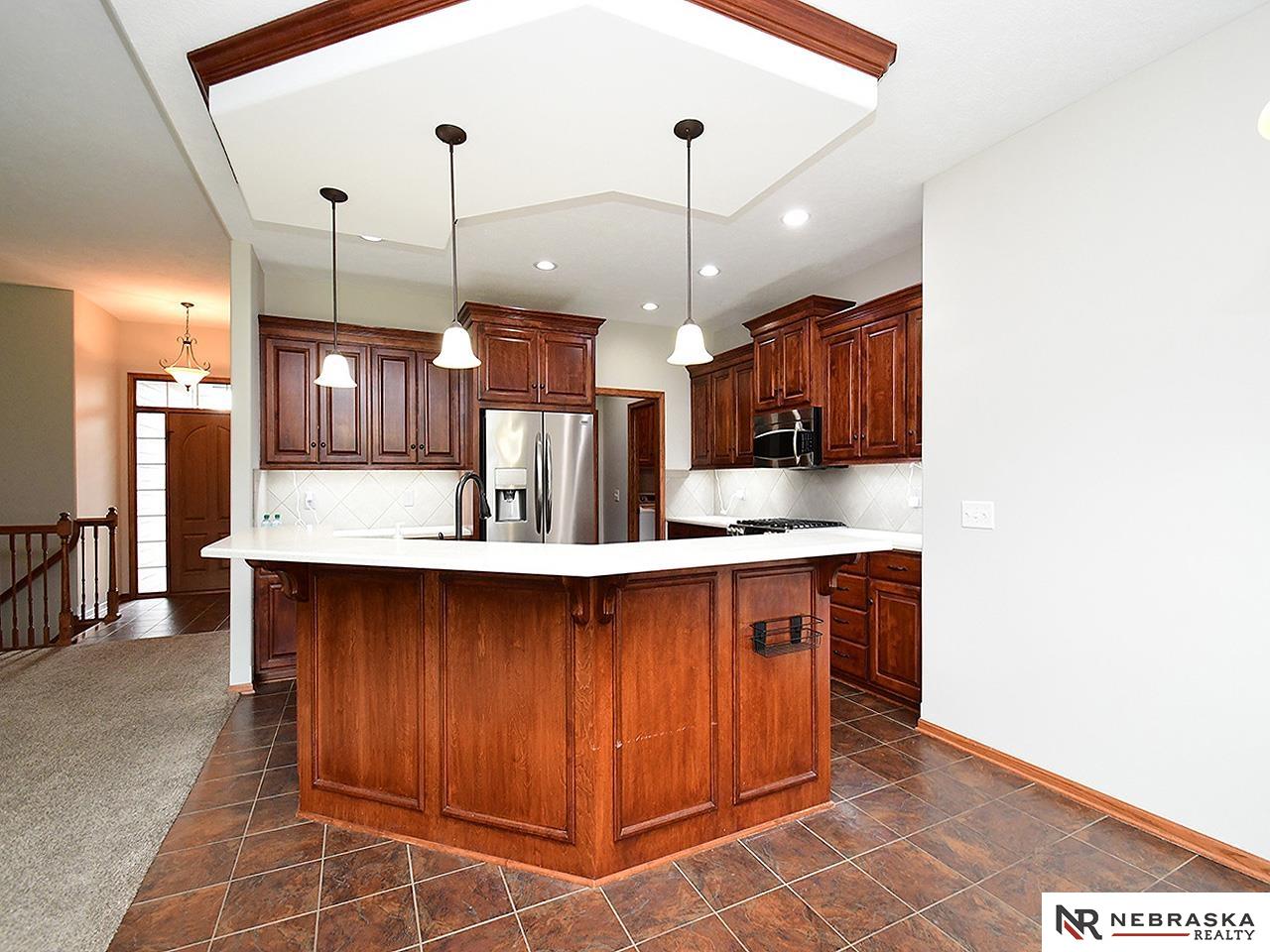 Holmes St, Omaha, NE 68135