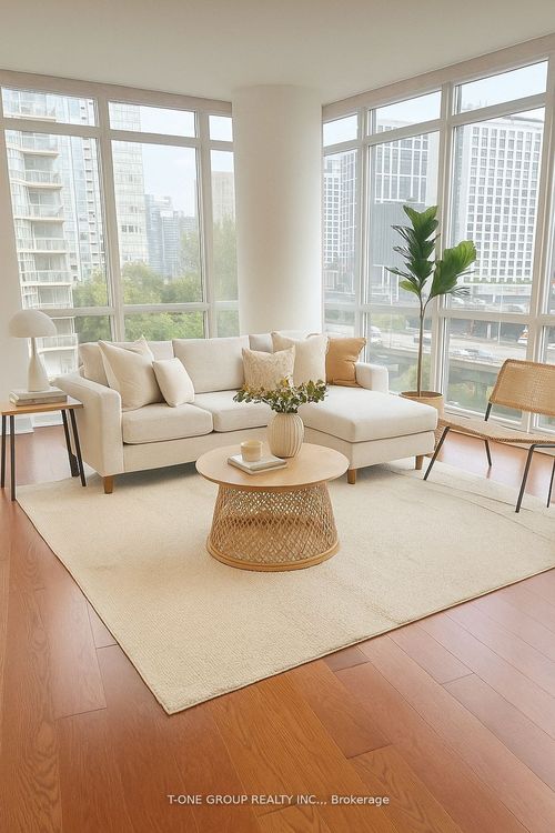 510-11 Brunel Crt, Toronto, ON, M5V3Y3 | Card Image