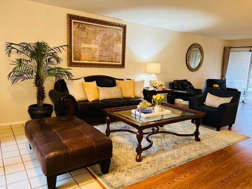 4008 Aguila St, Carlsbad, CA, 92008-4147 | Card Image