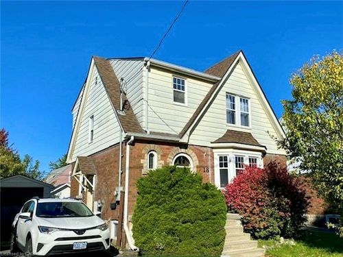 upper-18 Cameron Ave S, Hamilton, ON, L8K2W8 | Card Image
