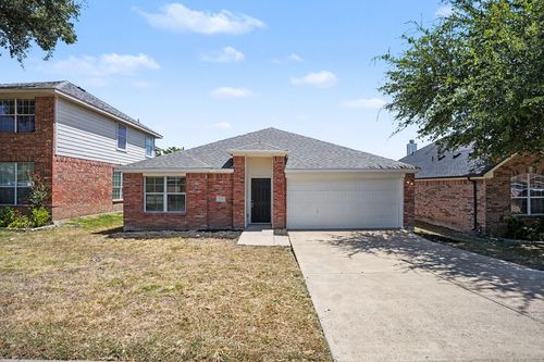 2640 Pioneer Bluffs Rd, Balch Springs, TX, 75181-2135 | Card Image