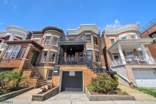 5303 Kennedy Blvd E, West New York, NJ, 07093-3508 | Card Image