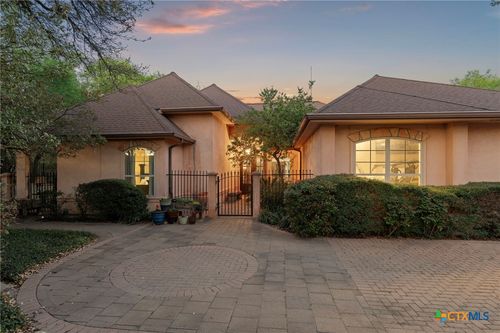 200 Red Bird Ln, Kingsbury, TX, 78638-1900 | Card Image