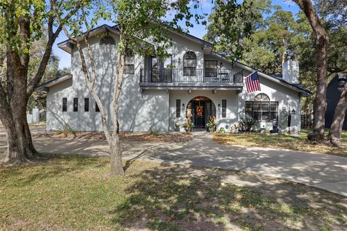 104 N Hickory Ln, Columbus, TX, 78934-2006 | Card Image