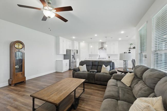 1412 Wolf Ridge Run, House other with 4 bedrooms, 5 bathrooms and null parking in Gunter TX | Image 10