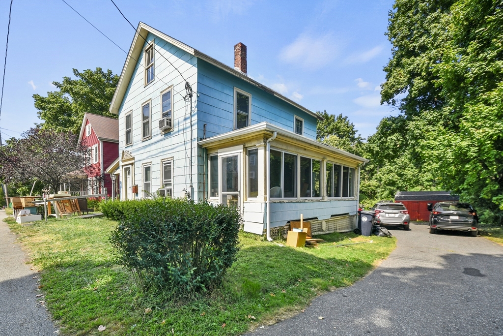 Hildreth St, Marlborough, MA 01752