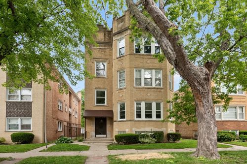 3-2732 W Greenleaf Ave, Chicago, IL, 60645-3051 | Card Image