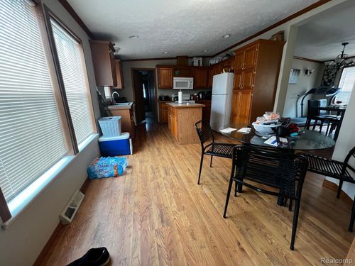 67 Carmell St, Belleville, MI, 48111-2948 | Card Image