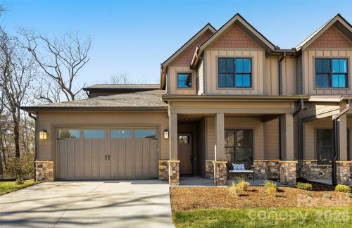 105 Chimney Chase Trl, Hendersonville, NC, 28739-0242 | Card Image