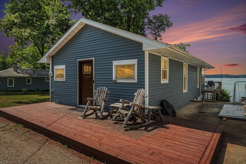 33160 Hunt Dr, Dowagiac, MI, 49047-9317 | Card Image