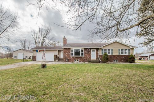 8105 Lindsey Rd, Casco, MI, 48064-2609 | Card Image
